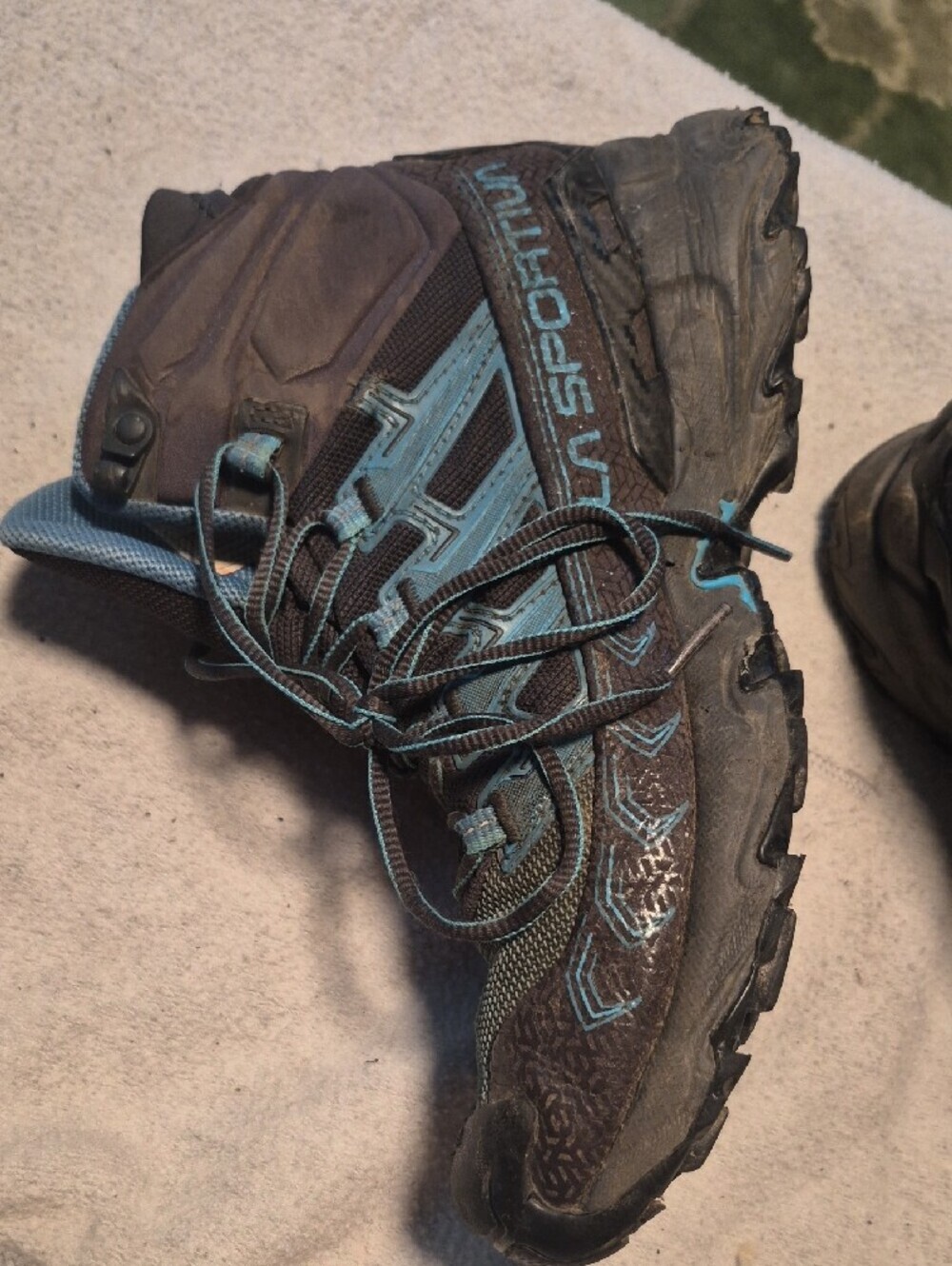 La Sportiva Men's Brown and Blue Trail Boots - Picture 6 of 8